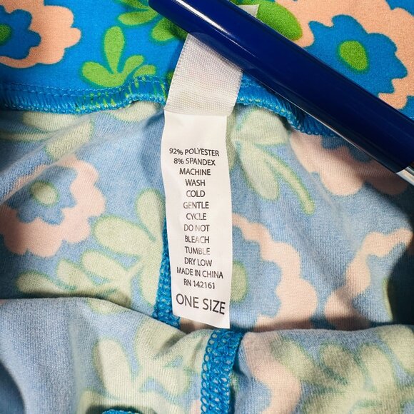 LuLaRoe Floral Daisy Petals Leaves Powder Blue Peach Green Leggings One Size OS - Picture 4 of 6